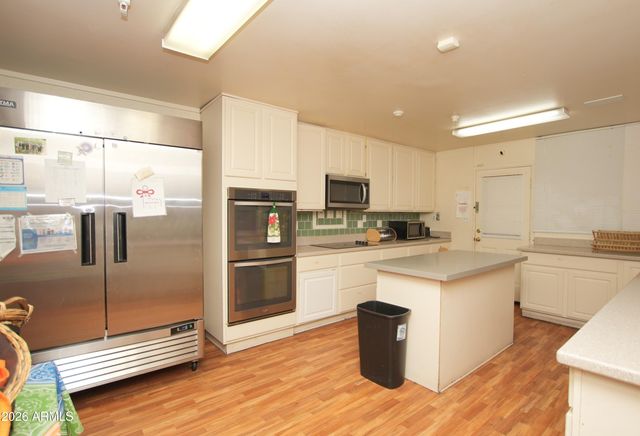 8204 E MONTEREY Way, Scottsdale, AZ 85251
