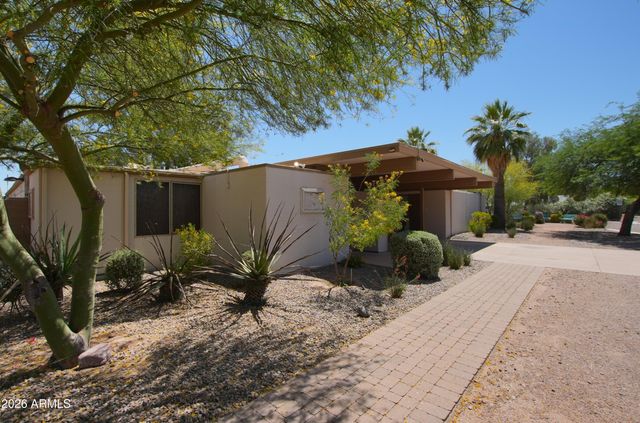 8204 E MONTEREY Way, Scottsdale, AZ 85251