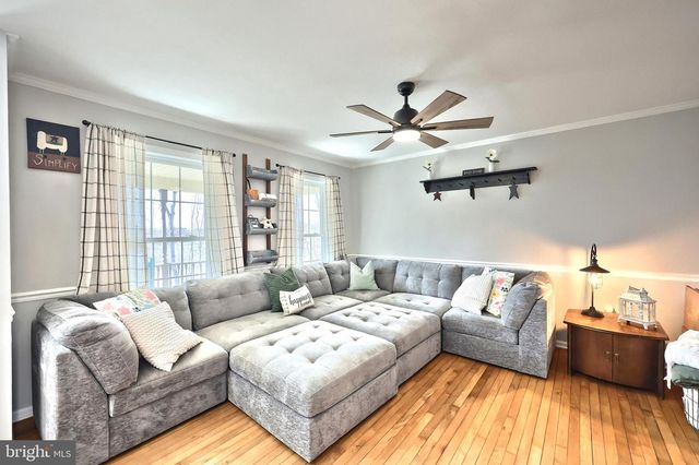 5010 ARNOLD RD, Glenville, PA 17329