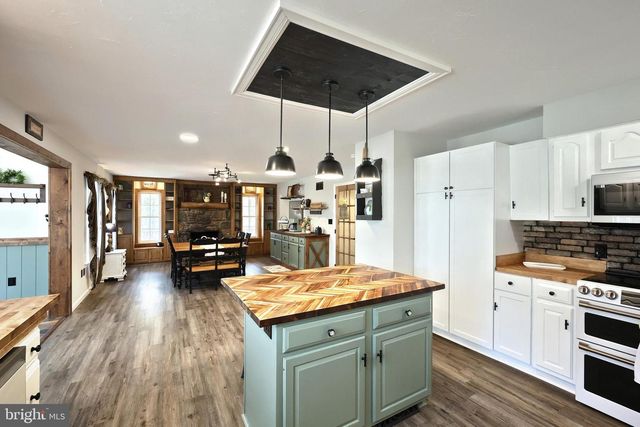 5010 ARNOLD RD, Glenville, PA 17329