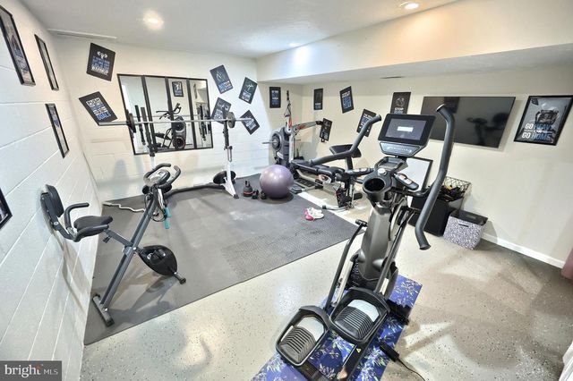 5010 ARNOLD RD, Glenville, PA 17329