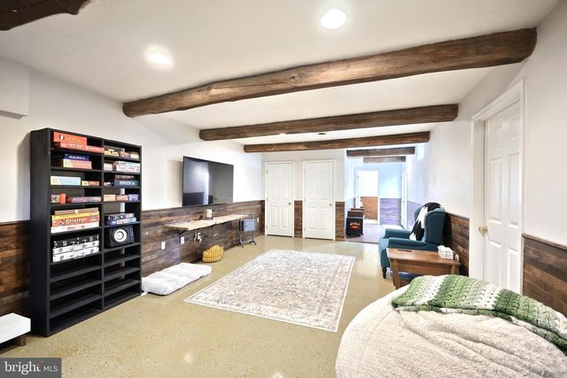 5010 ARNOLD RD, Glenville, PA 17329