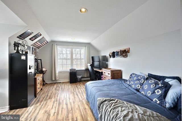 5010 ARNOLD RD, Glenville, PA 17329