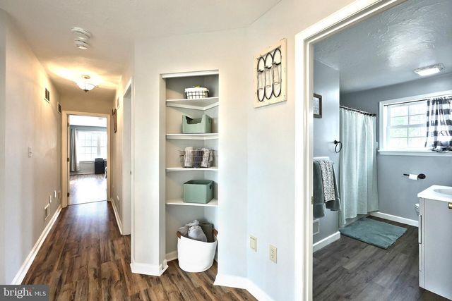 5010 ARNOLD RD, Glenville, PA 17329