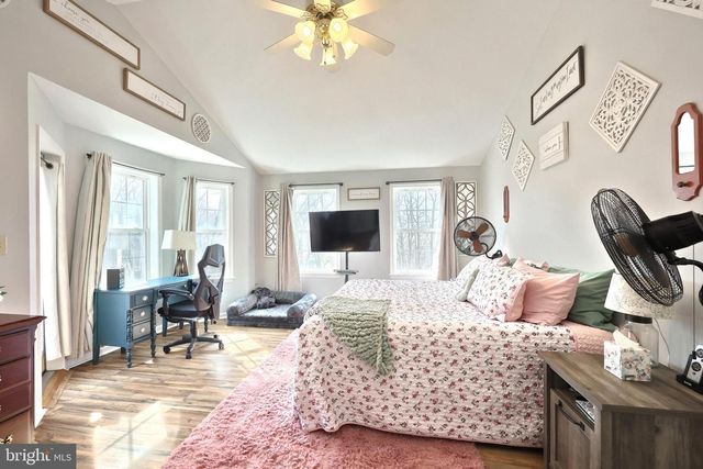 5010 ARNOLD RD, Glenville, PA 17329