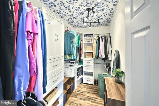 5010 ARNOLD RD, Glenville, PA 17329