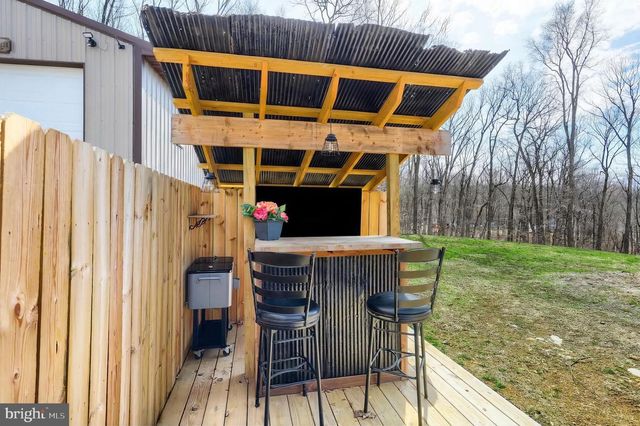 5010 ARNOLD RD, Glenville, PA 17329