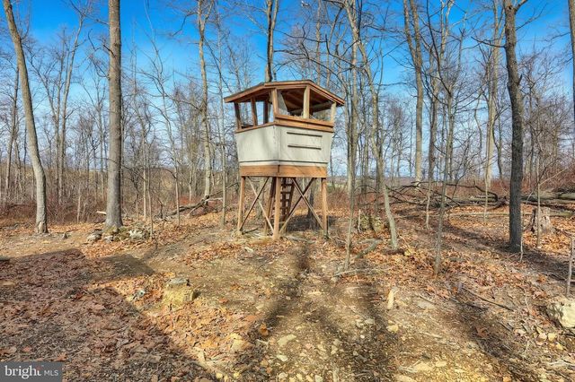 5010 ARNOLD RD, Glenville, PA 17329