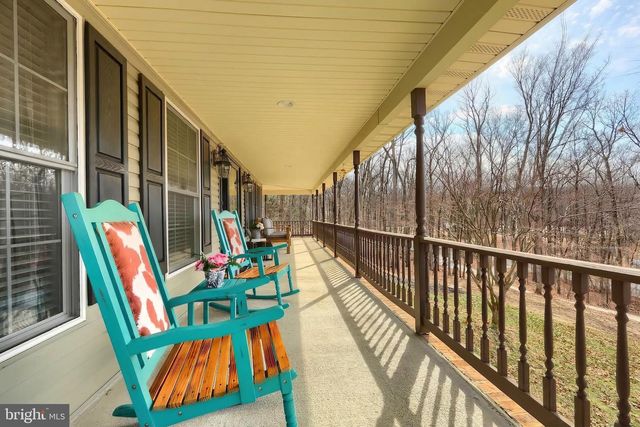 5010 ARNOLD RD, Glenville, PA 17329