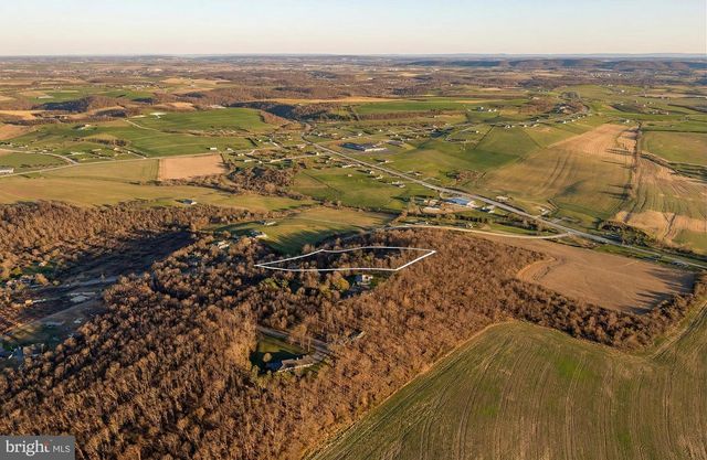 5010 ARNOLD RD, Glenville, PA 17329