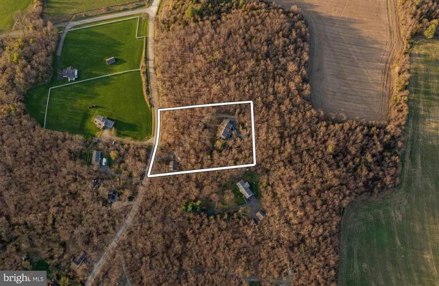 5010 ARNOLD RD, Glenville, PA 17329