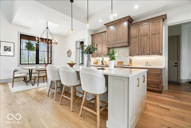 4852 Homestead Court, Zionsville, IN 46077