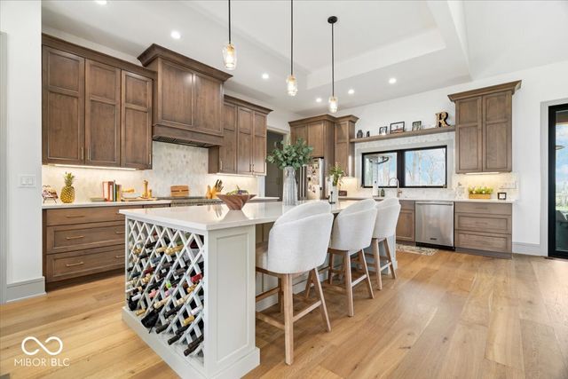 4852 Homestead Court, Zionsville, IN 46077