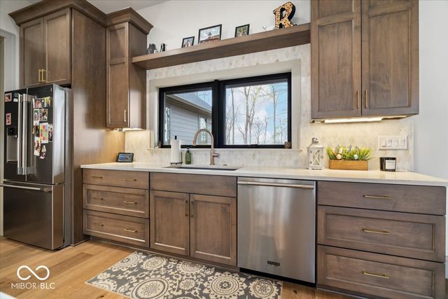 4852 Homestead Court, Zionsville, IN 46077