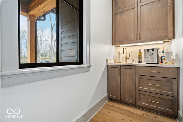 4852 Homestead Court, Zionsville, IN 46077