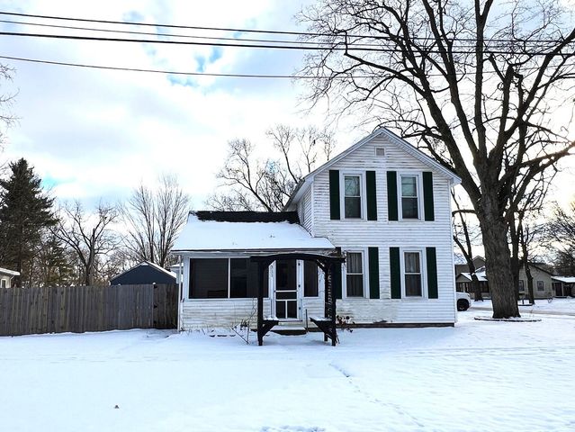 311 W Murray Avenue, White Pigeon, MI 49099