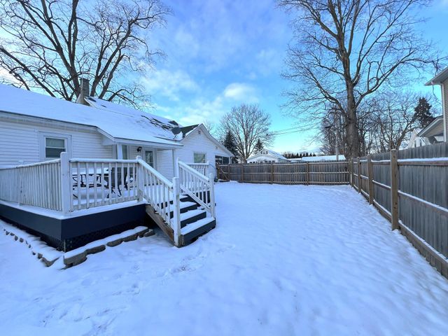 311 W Murray Avenue, White Pigeon, MI 49099