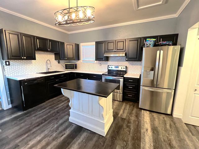 311 W Murray Avenue, White Pigeon, MI 49099