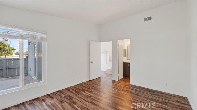 2600 W Segerstrom Avenue D, Santa Ana, CA 92704