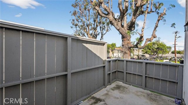 2600 W Segerstrom Avenue D, Santa Ana, CA 92704