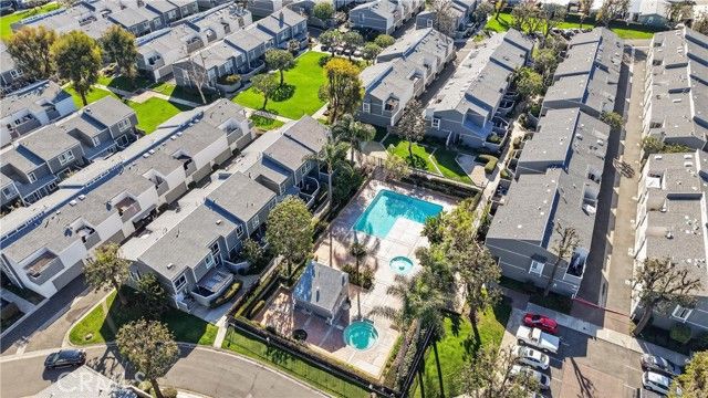 2600 W Segerstrom Avenue D, Santa Ana, CA 92704
