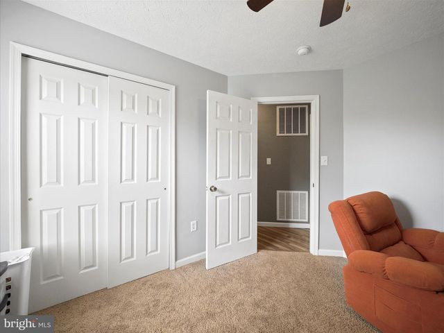 294 DINALI DR, Martinsburg, WV 25403