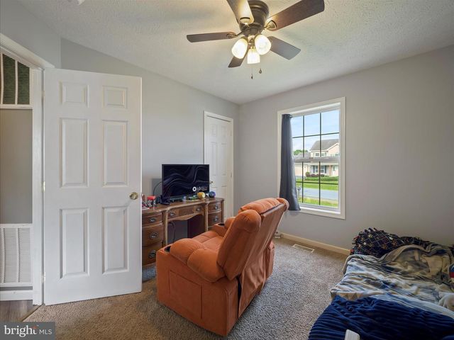 294 DINALI DR, Martinsburg, WV 25403