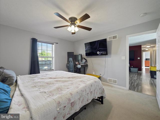 294 DINALI DR, Martinsburg, WV 25403