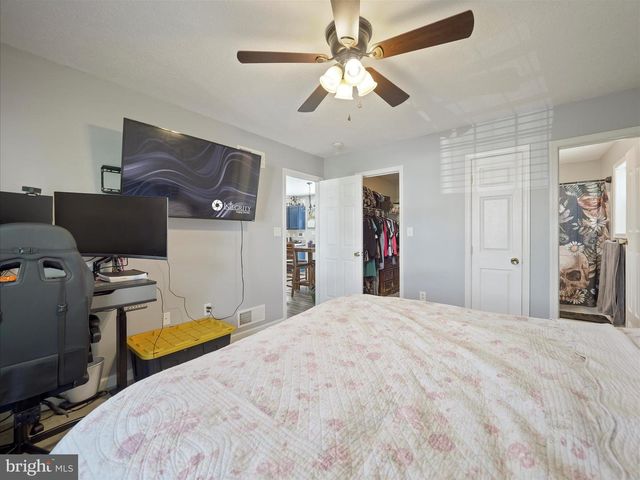 294 DINALI DR, Martinsburg, WV 25403