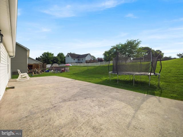 294 DINALI DR, Martinsburg, WV 25403