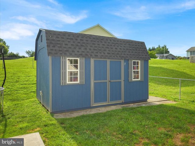294 DINALI DR, Martinsburg, WV 25403