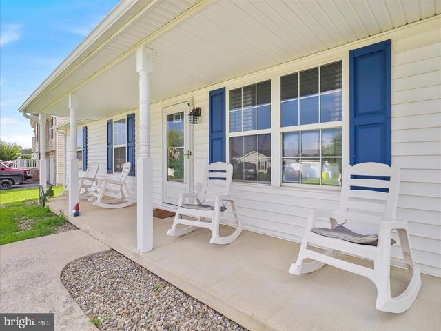 294 DINALI DR, Martinsburg, WV 25403