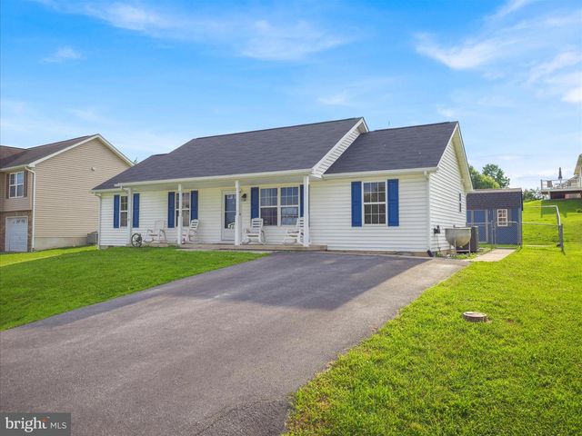 294 DINALI DR, Martinsburg, WV 25403