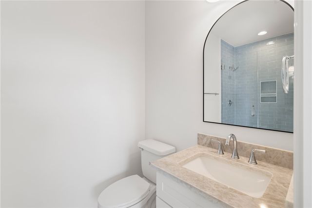 245 W Chapman Road, Belton, SC 29627