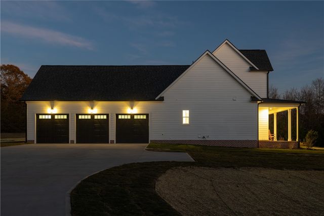 245 W Chapman Road, Belton, SC 29627