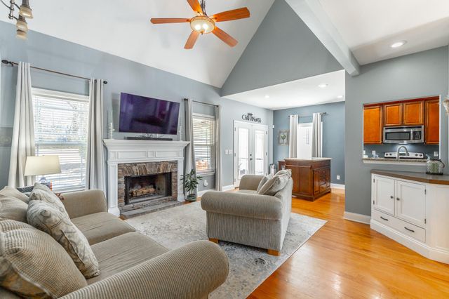 958 Dodie Drive, Chattanooga, TN 37421