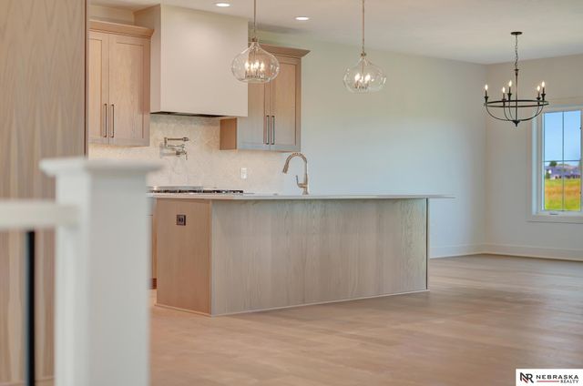 3600 Tree Line Drive, Lincoln, NE 68516