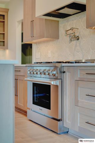 3600 Tree Line Drive, Lincoln, NE 68516