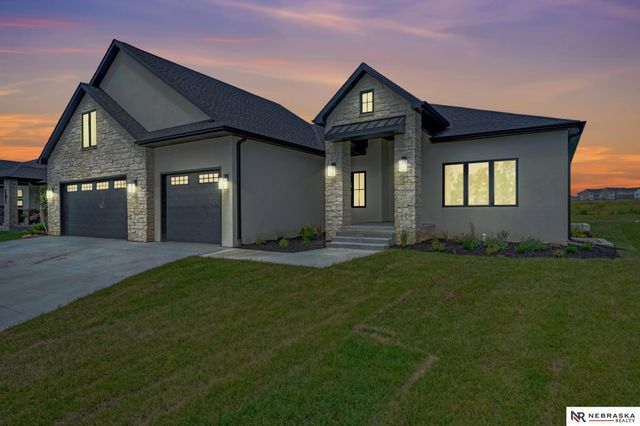 3600 Tree Line Drive, Lincoln, NE 68516