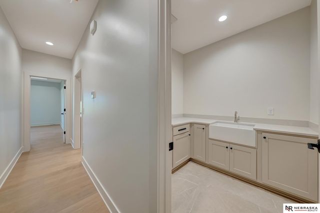 3600 Tree Line Drive, Lincoln, NE 68516