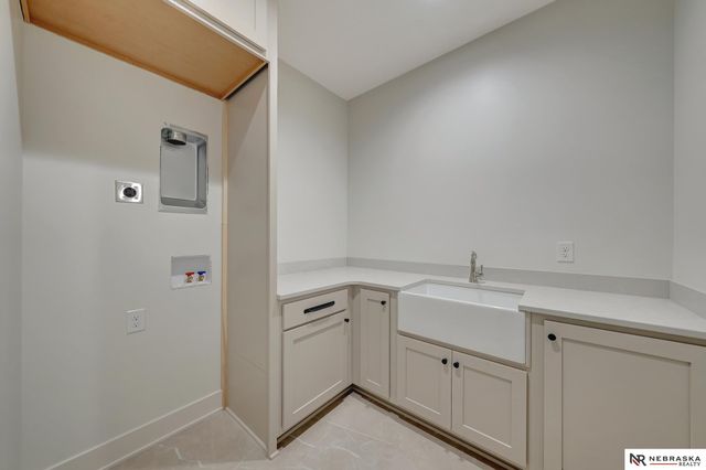 3600 Tree Line Drive, Lincoln, NE 68516