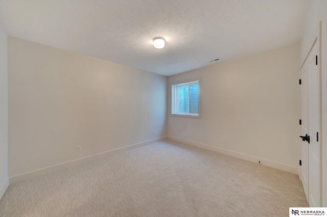 3600 Tree Line Drive, Lincoln, NE 68516