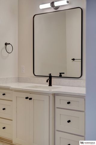 3600 Tree Line Drive, Lincoln, NE 68516