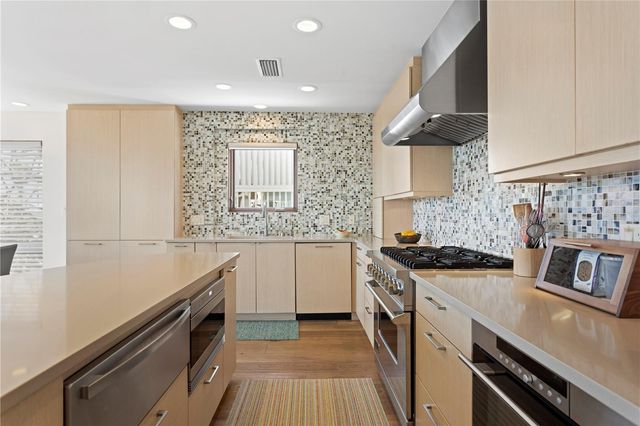 2003 GULF WAY, St Pete Beach, FL 33706