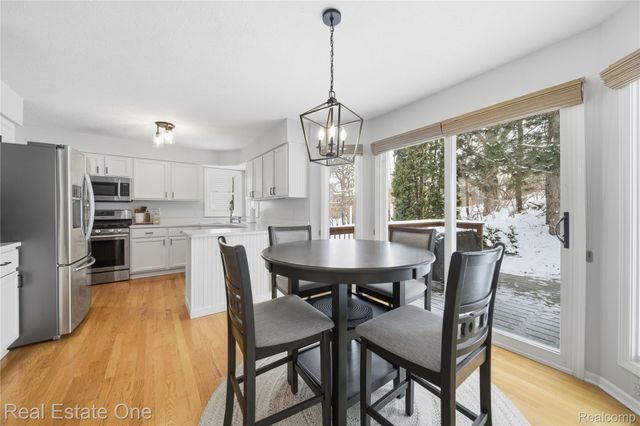 1013 Peppergrove Drive, Brighton, MI 48116