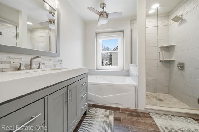 1013 Peppergrove Drive, Brighton, MI 48116