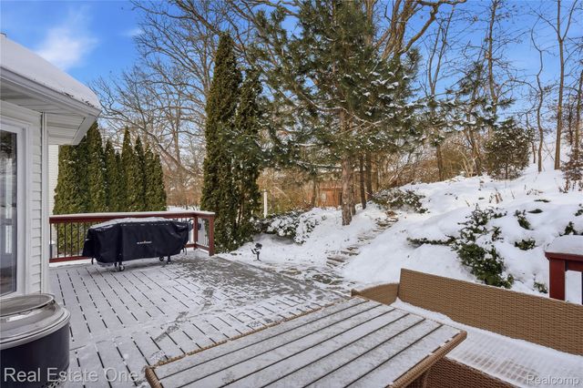 1013 Peppergrove Drive, Brighton, MI 48116