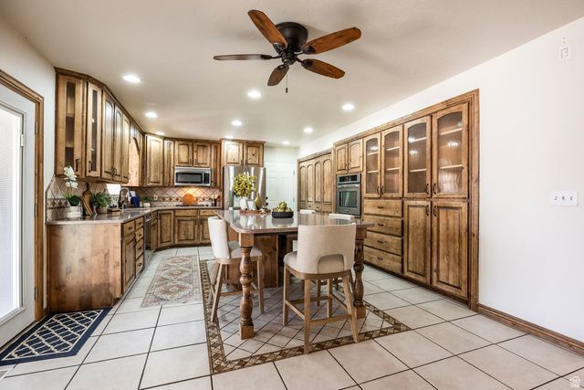 865 E CANYON RD, Spanish Fork, UT 84660