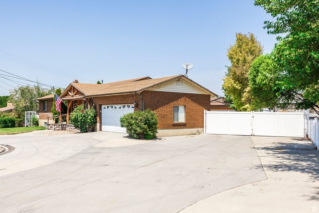 865 E CANYON RD, Spanish Fork, UT 84660