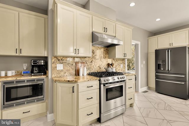 4335 BLAGDEN AVE NW, Washington, DC 20011